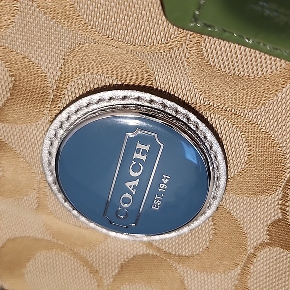 Coach - Picture 2 of 6